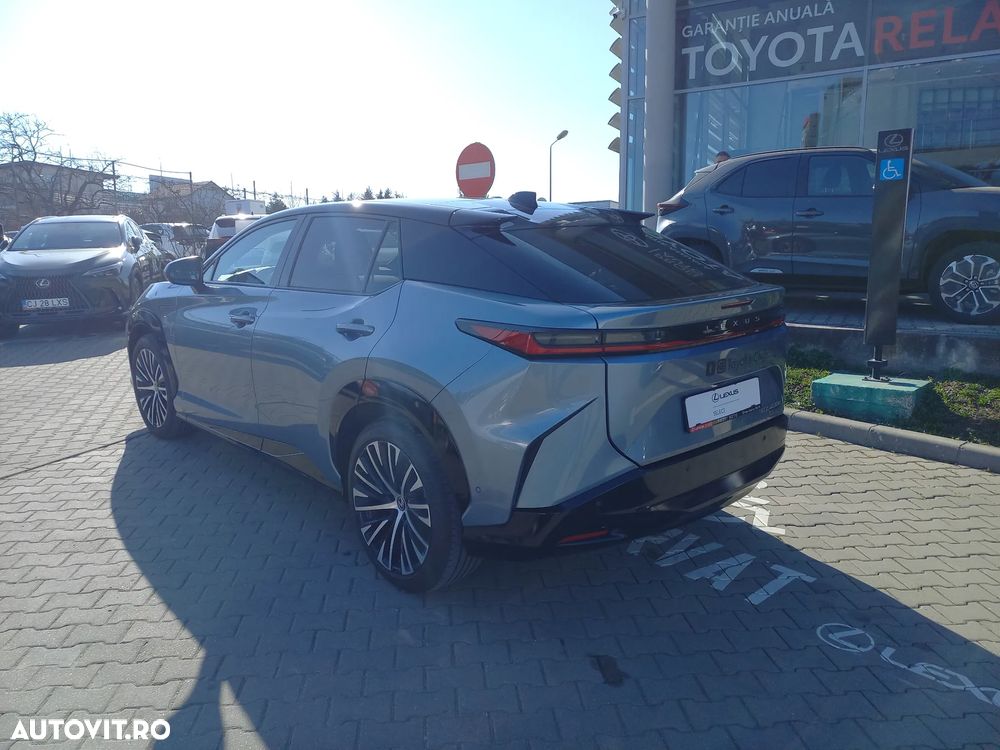 Lexus RZ 450e AWD Luxury - 4