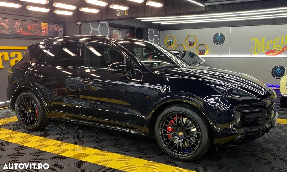 Porsche Cayenne S - 5