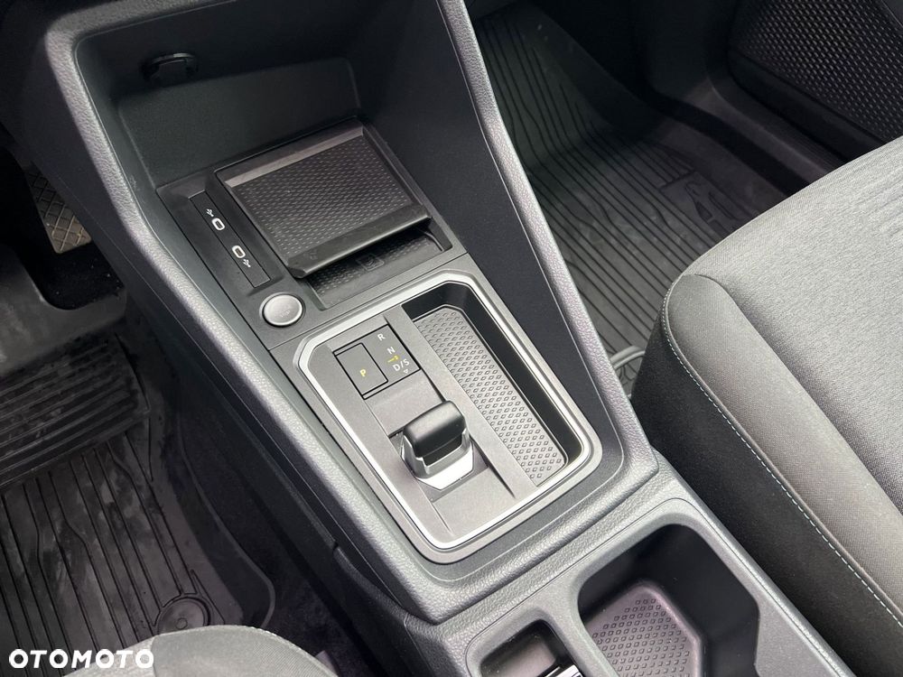 Ford Tourneo Connect - 15