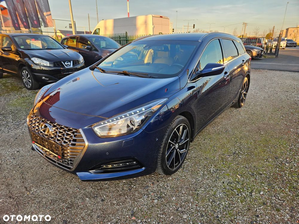 Hyundai i40 Kombi blue 1.6 CRDi DCT Space Plus