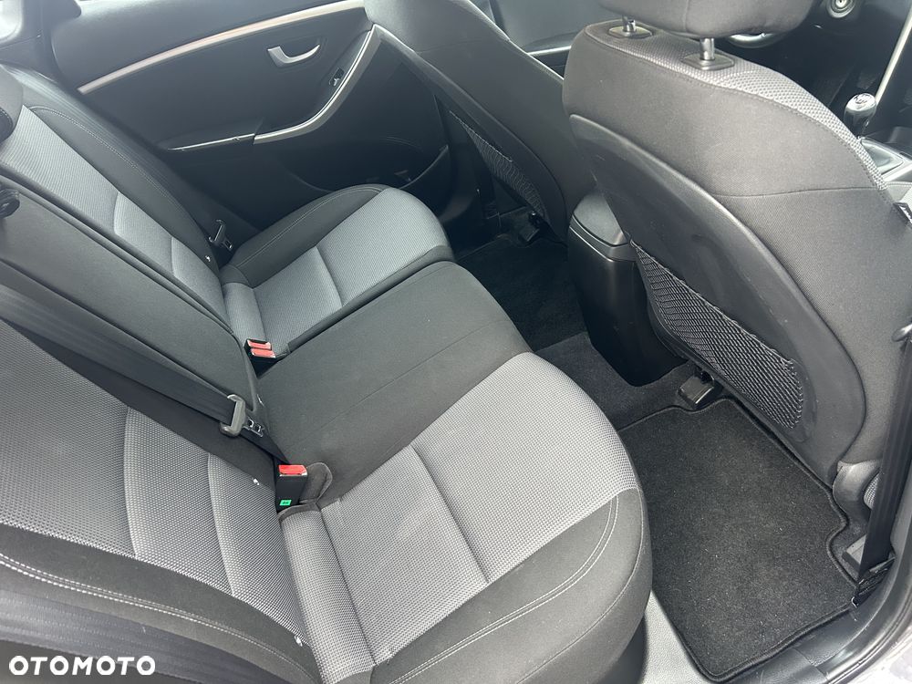 Hyundai i30 1.6 CRDI Style - 27