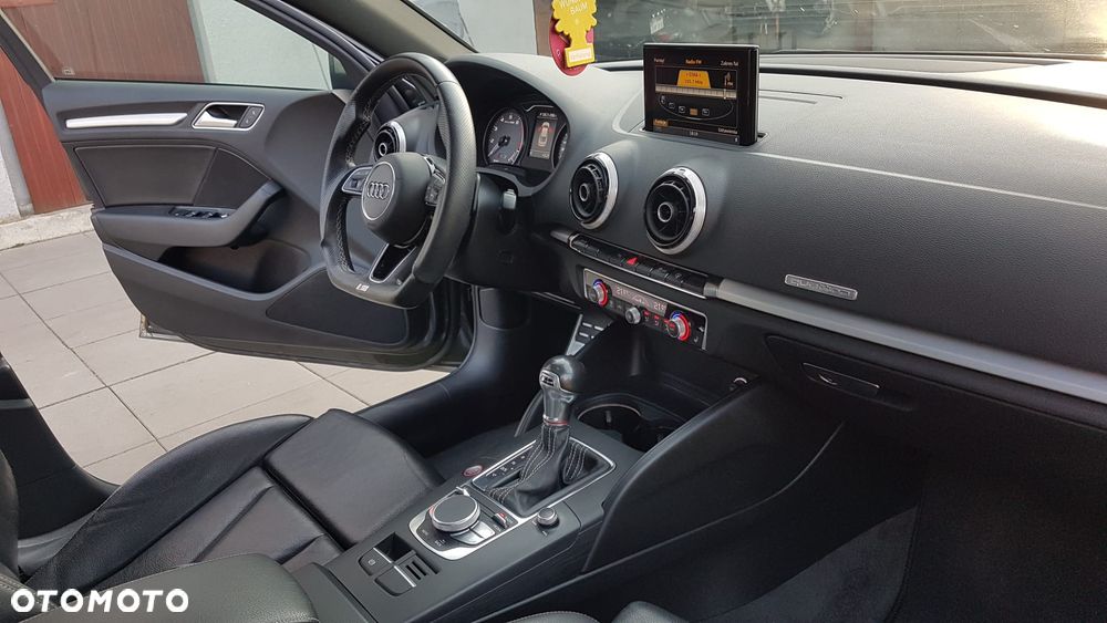 Audi S3 S tronic - 10