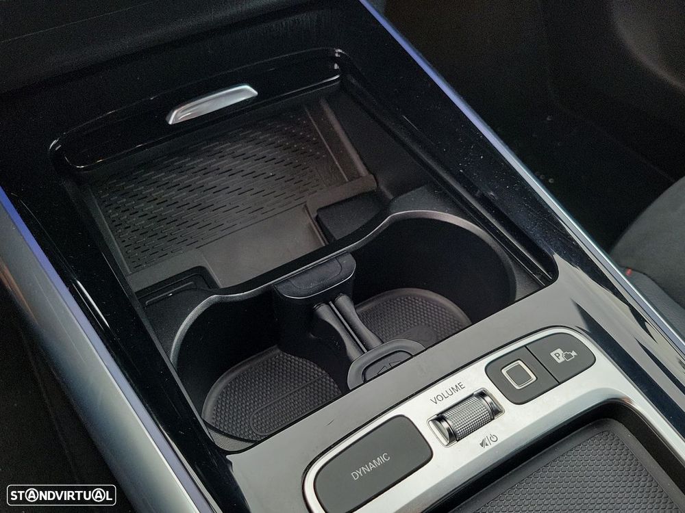 Mercedes-Benz GLA 180 d AMG Line - 12