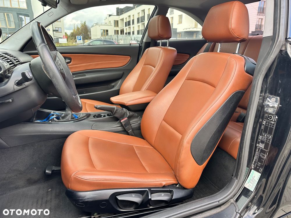 BMW Seria 1 120d - 29