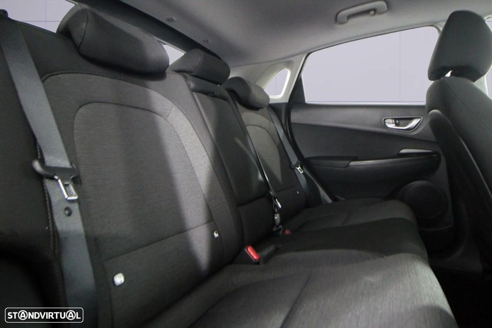 Hyundai Kauai - 13