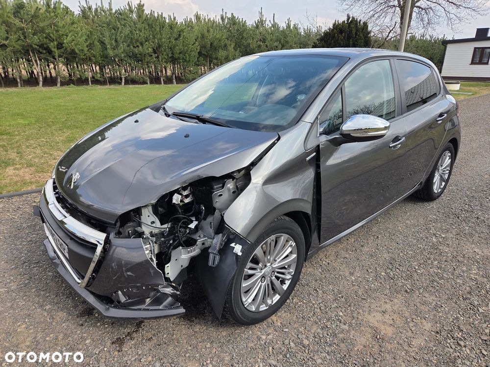 Peugeot 208 PureTech 82 Style - 6