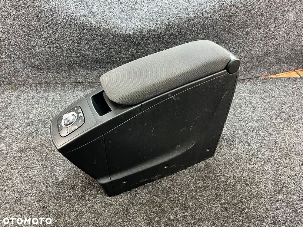 renault scenic III podłokietnik 8-127-320 - 1