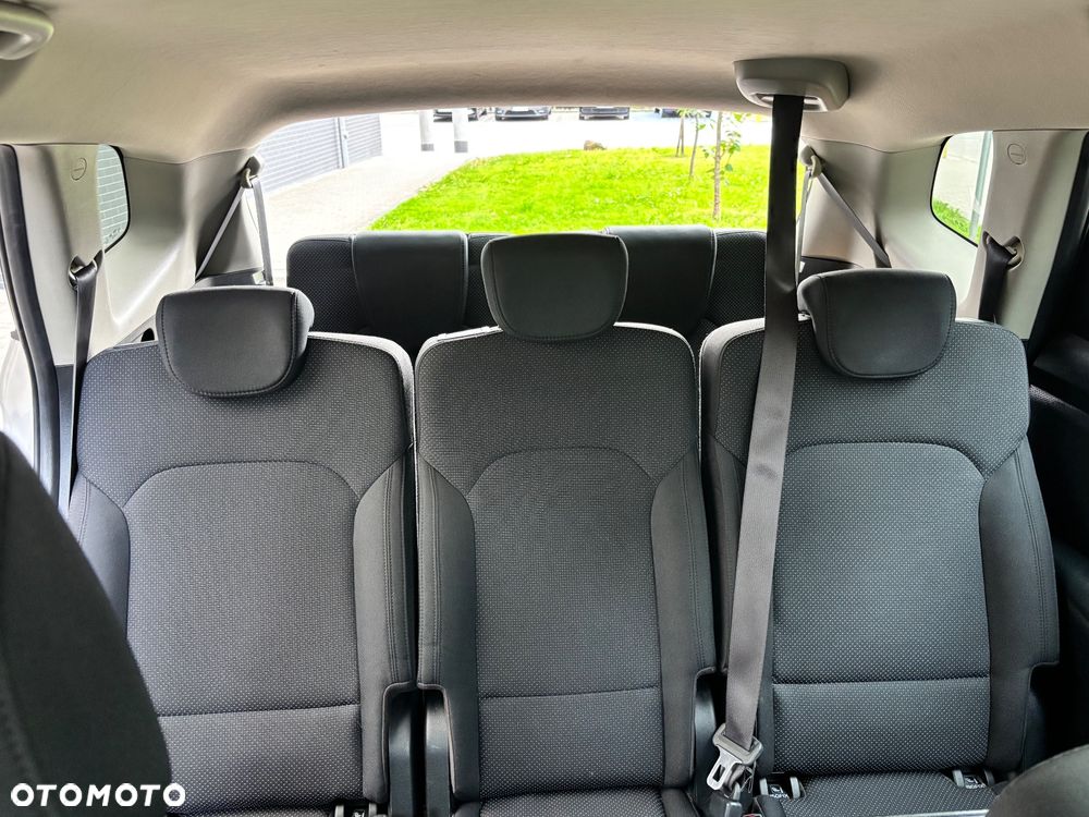 Kia Carens 1.7 CRDi M 7os - 18
