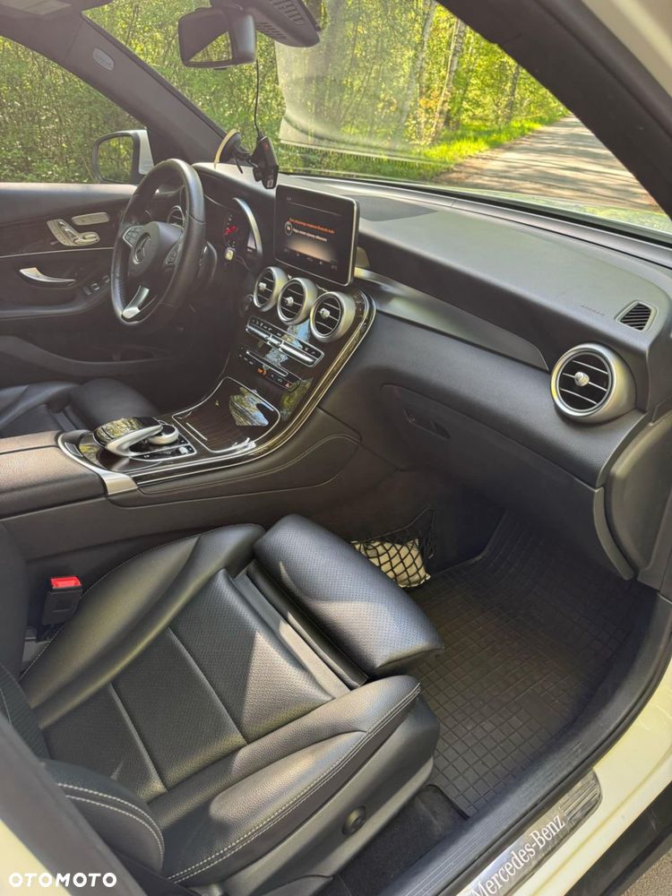 Mercedes-Benz GLC 300 4-Matic - 12