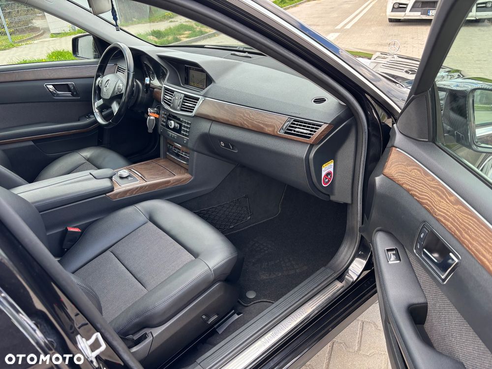 Mercedes-Benz Klasa E 220 CDI 7G-TRONIC Avantgarde - 25