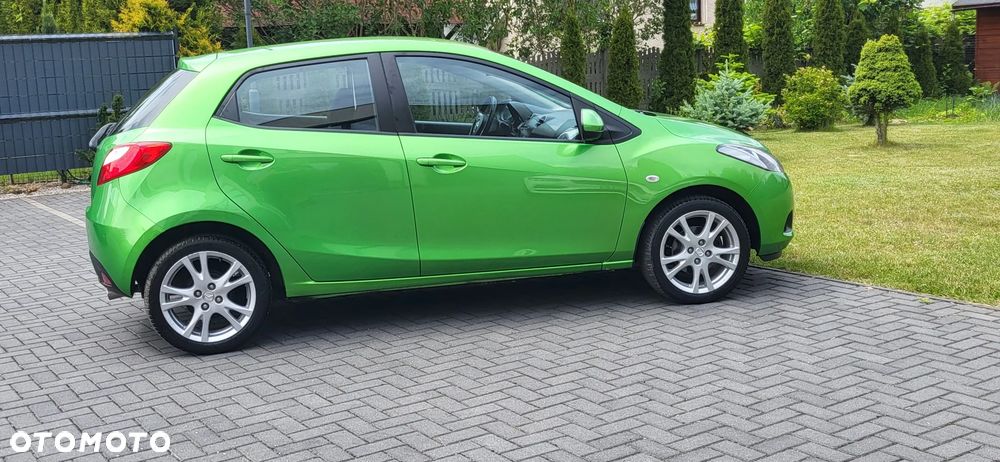 Mazda 2 - 5