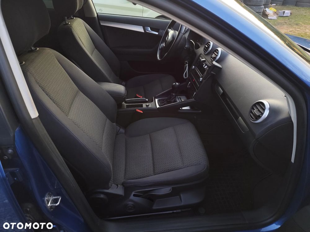 Audi A3 Sportback 2.0 TDI DPF Ambiente - 7