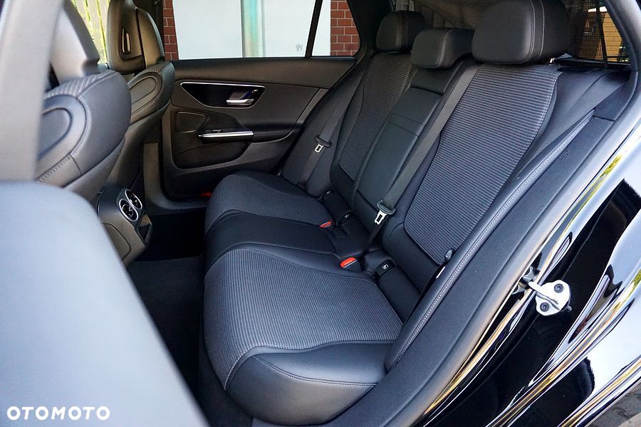 Mercedes-Benz Klasa C 220 d 9G-TRONIC - 22