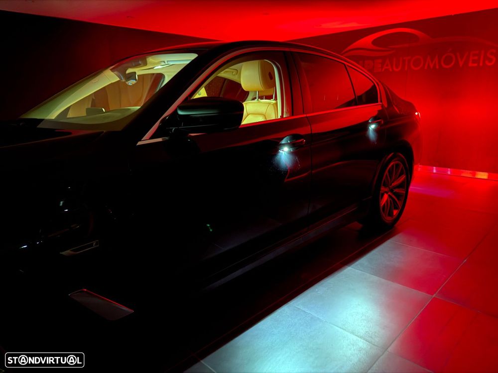BMW 520 e Line Luxury - 40