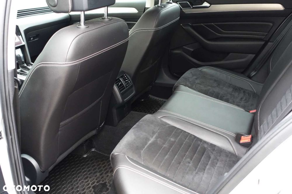 Volkswagen Passat Variant - 9