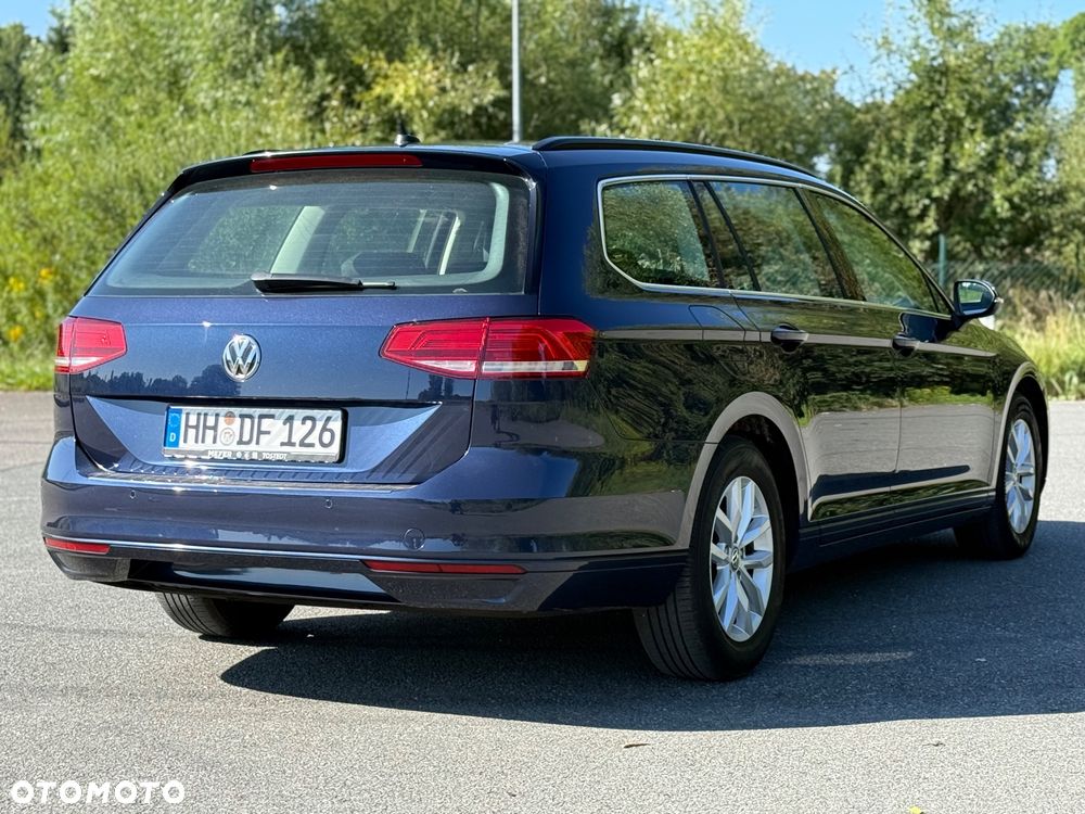Volkswagen Passat - 8