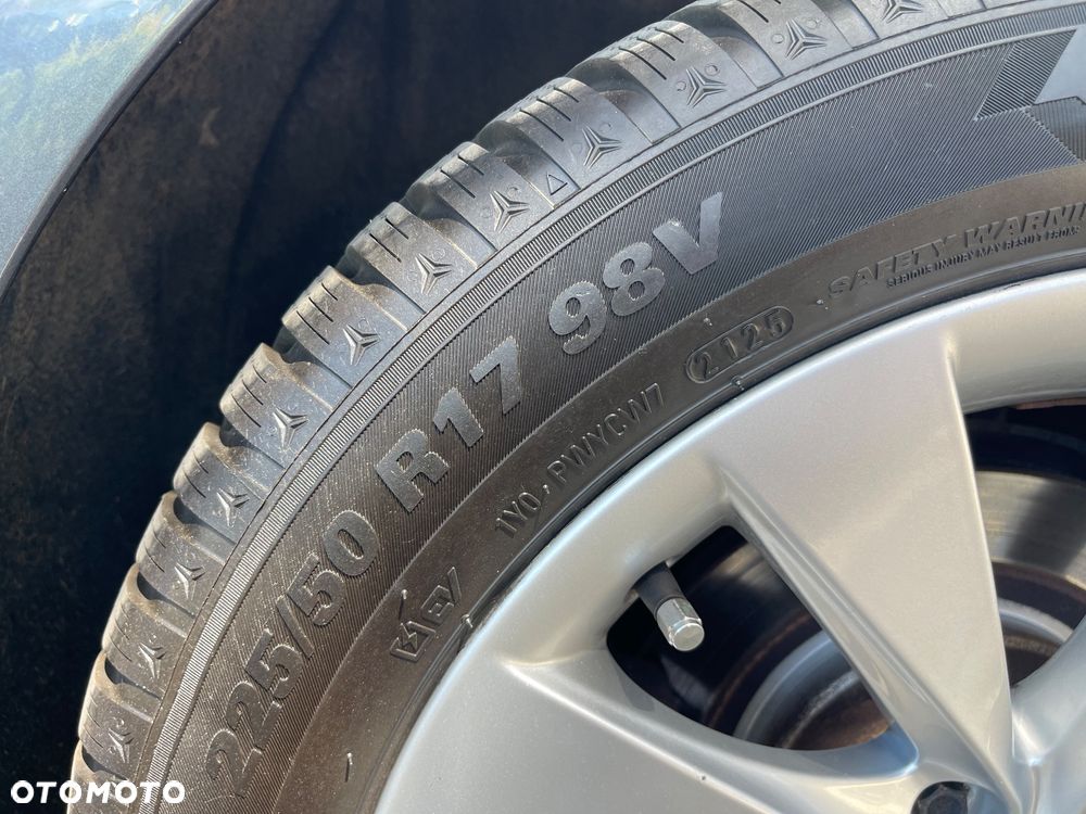 BMW Seria 3 320i - 37