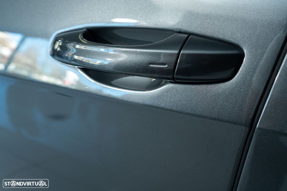 VW Golf 1.4 GTE Plug-In-Hybrid DSG - 38