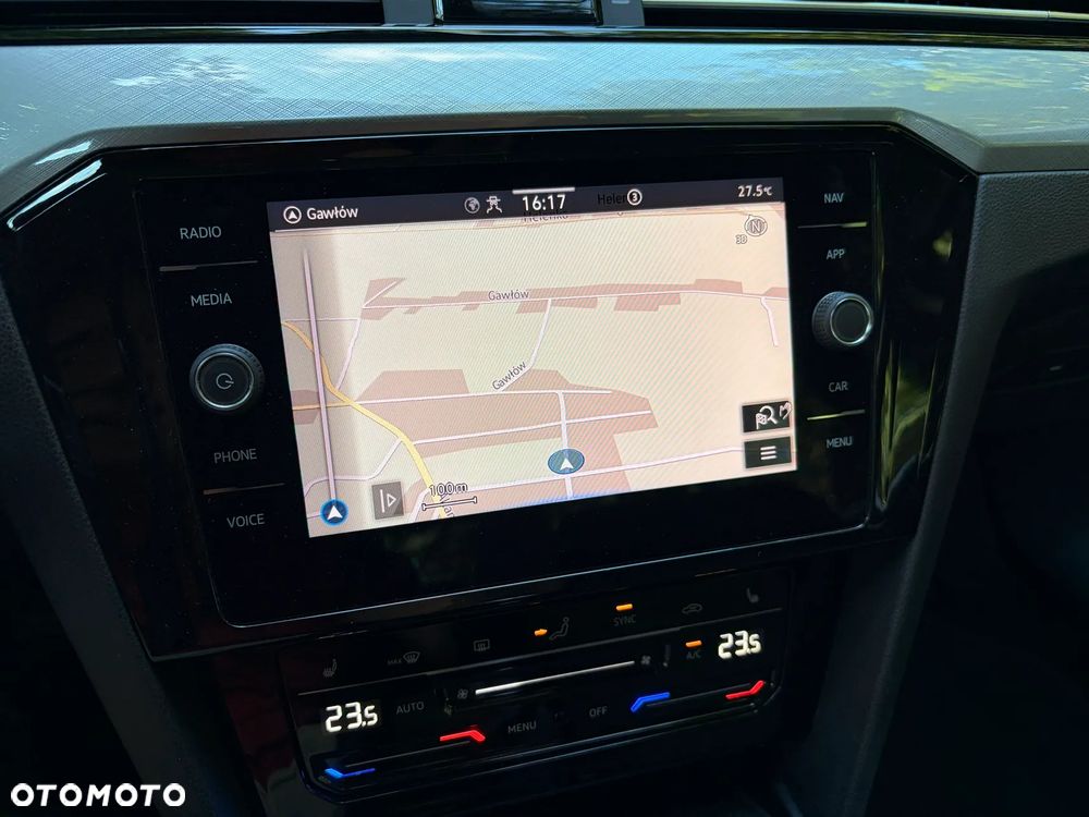 Volkswagen Passat 2.0 TDI EVO Elegance - 23