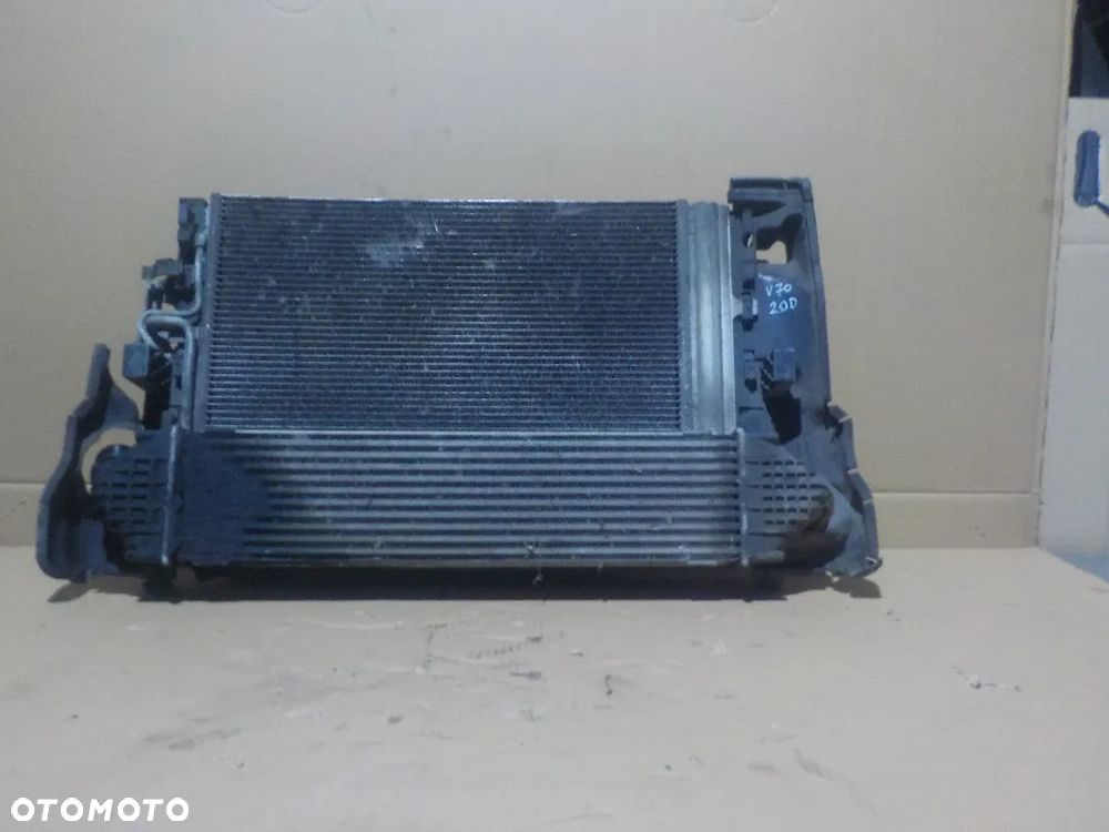 VOLVO V70  III 07-13r 2.0 D CHŁODNICE WENTYLATOR