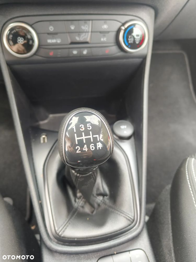 Ford Fiesta 1.0 EcoBoost S&S TITANIUM - 11