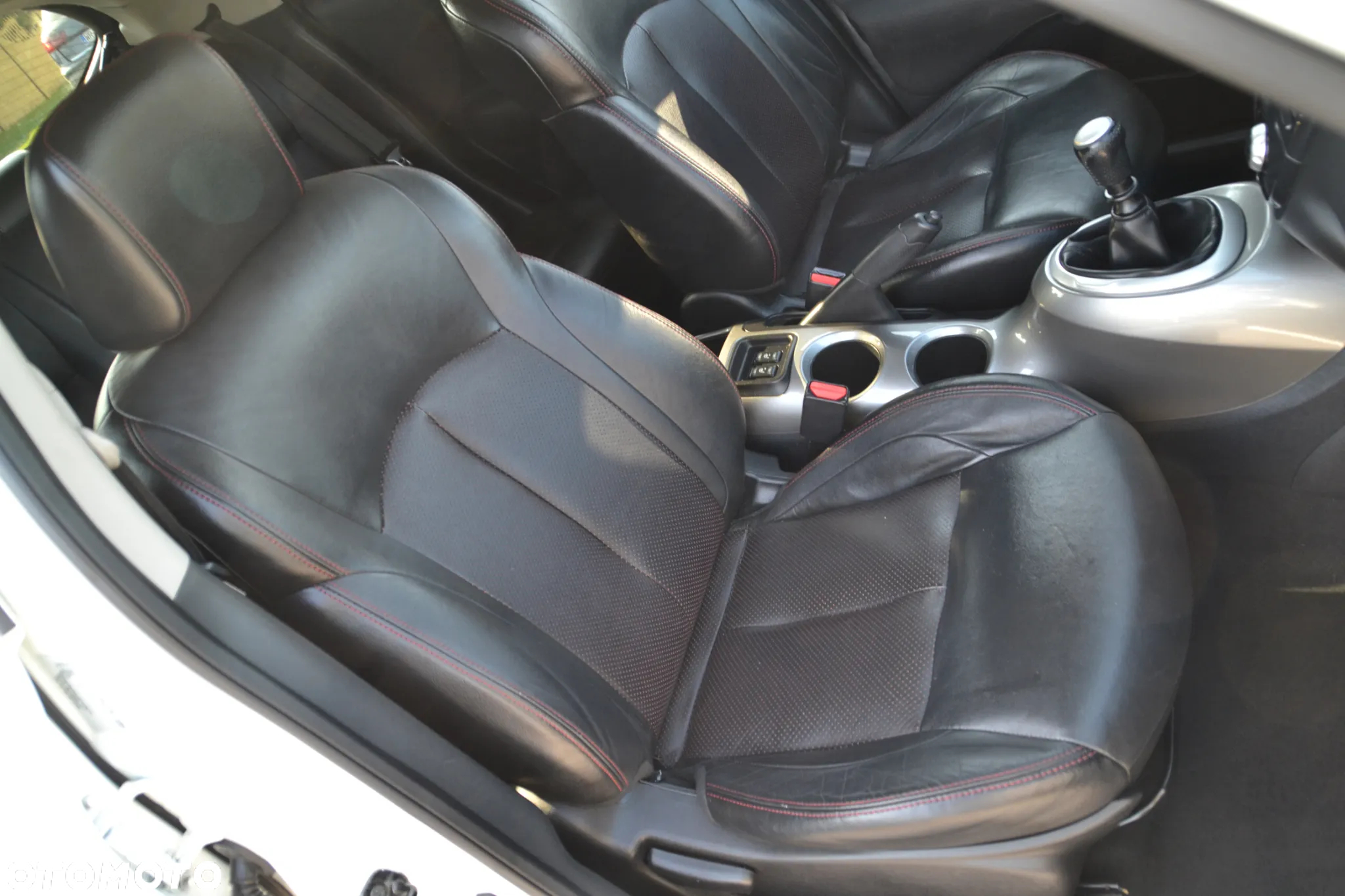 Nissan Juke 1.6 DIG-T Acenta - 34