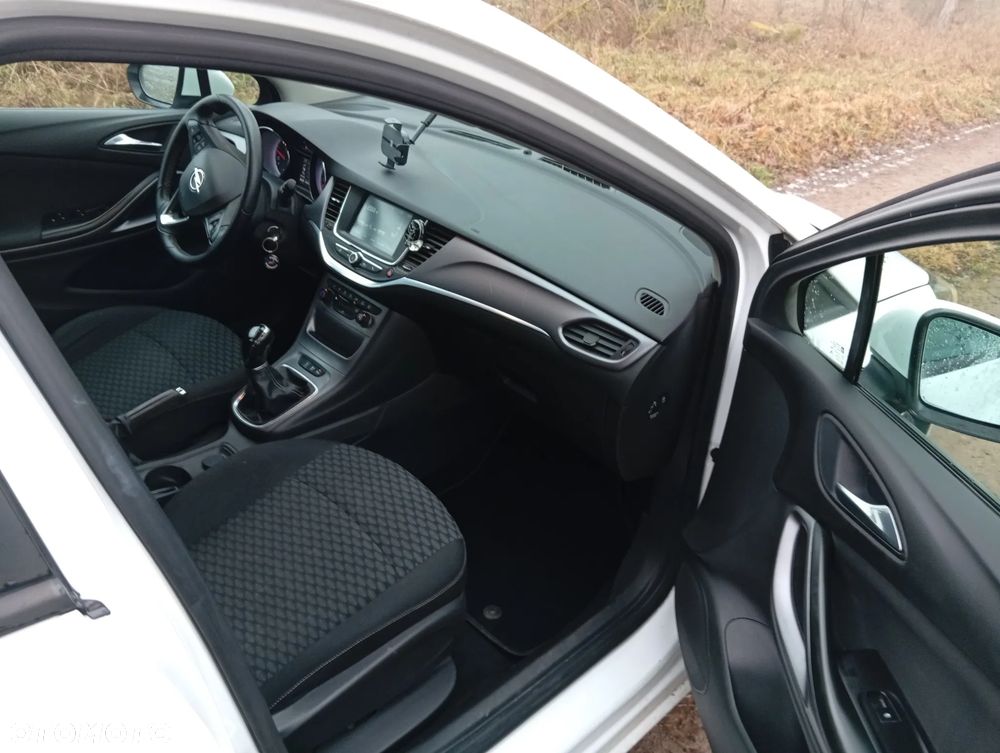 Opel Astra - 9