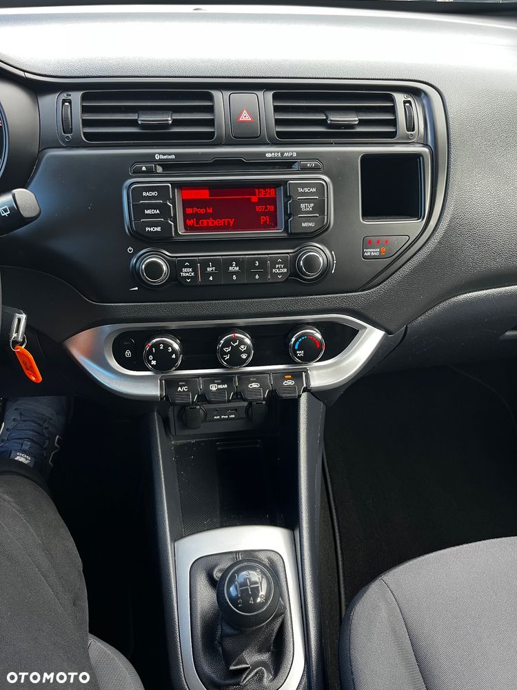 Kia Rio 1.2 XL - 12