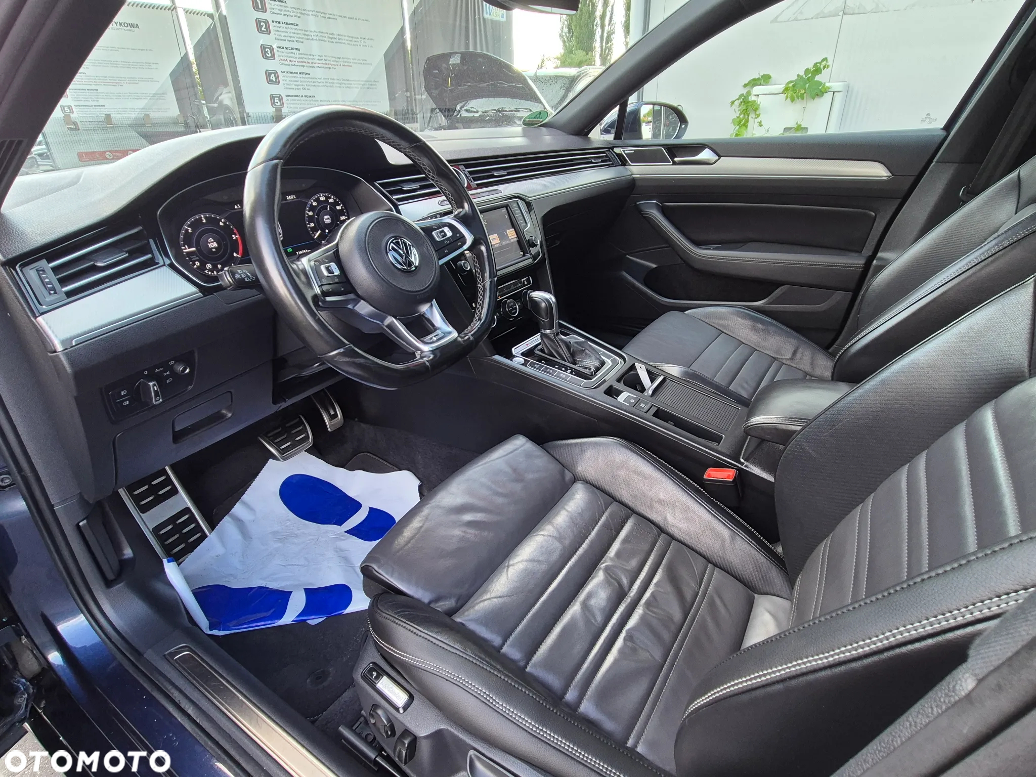Volkswagen Passat 2.0 TDI 4Mot R-Line Edition DSG - 24