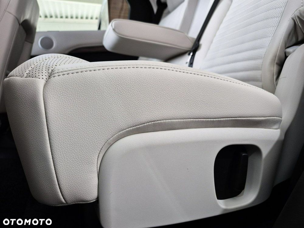 Land Rover Discovery - 26