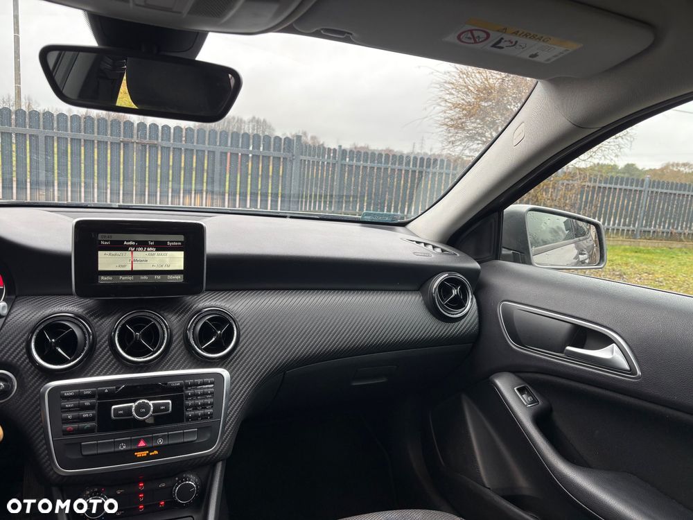 Mercedes-Benz GLA - 13