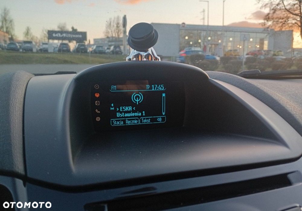 Ford Fiesta - 32