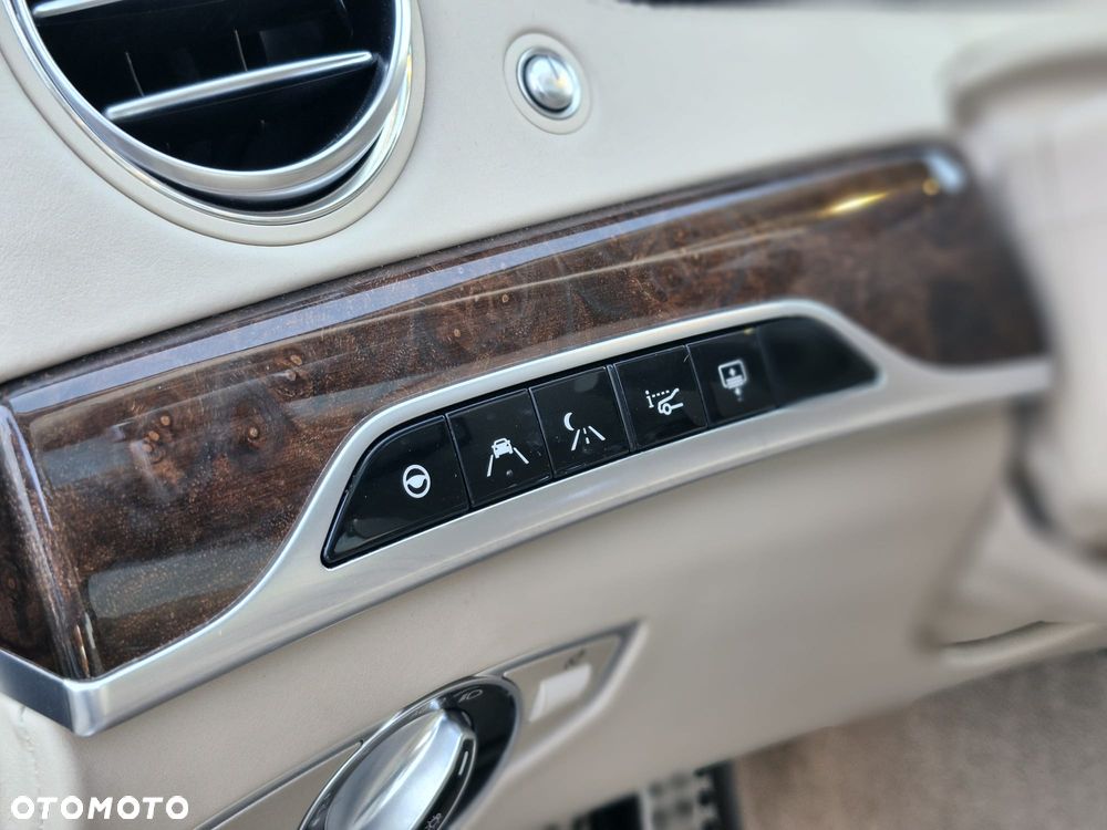 Mercedes-Benz Klasa S 560 4-Matic 9G-TRONIC - 22