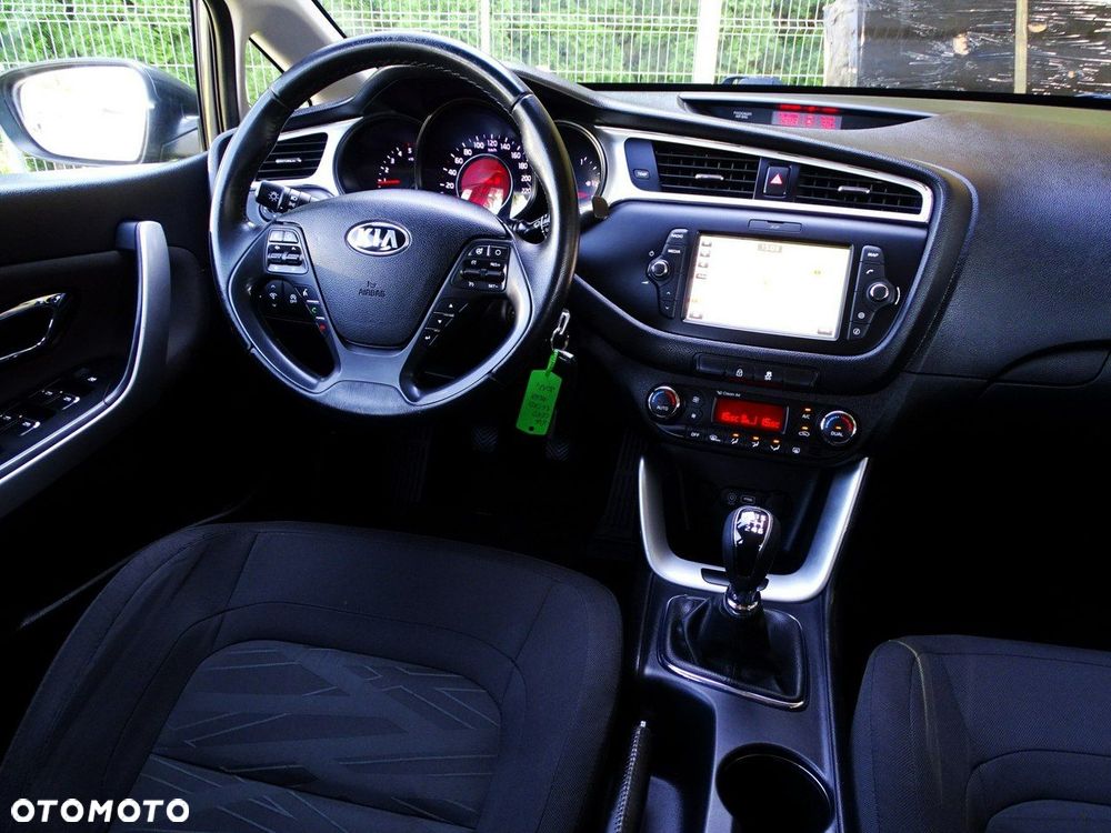 Kia Ceed - 22