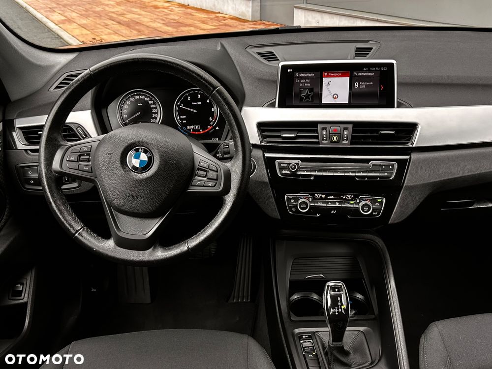 BMW X1 sDrive18d Business Edition - 23