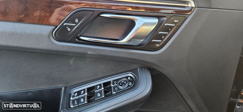 Porsche Macan Turbo PDK - 17