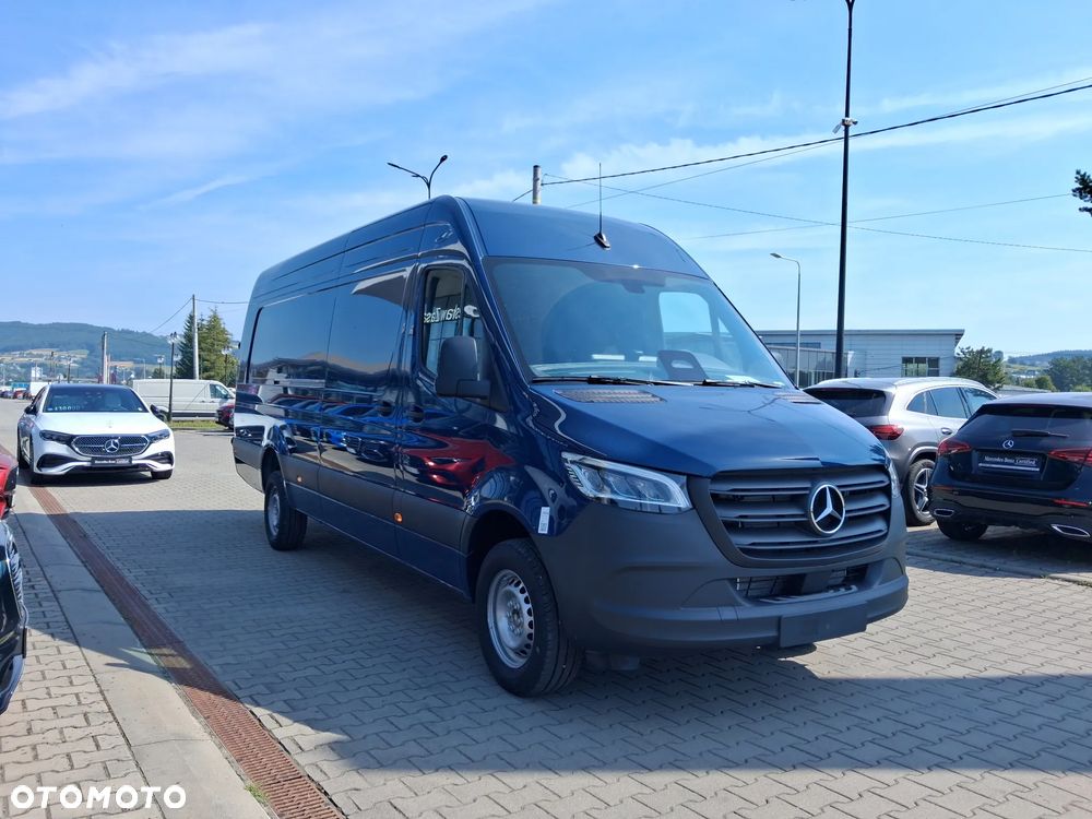 Mercedes-Benz Sprinter - 4