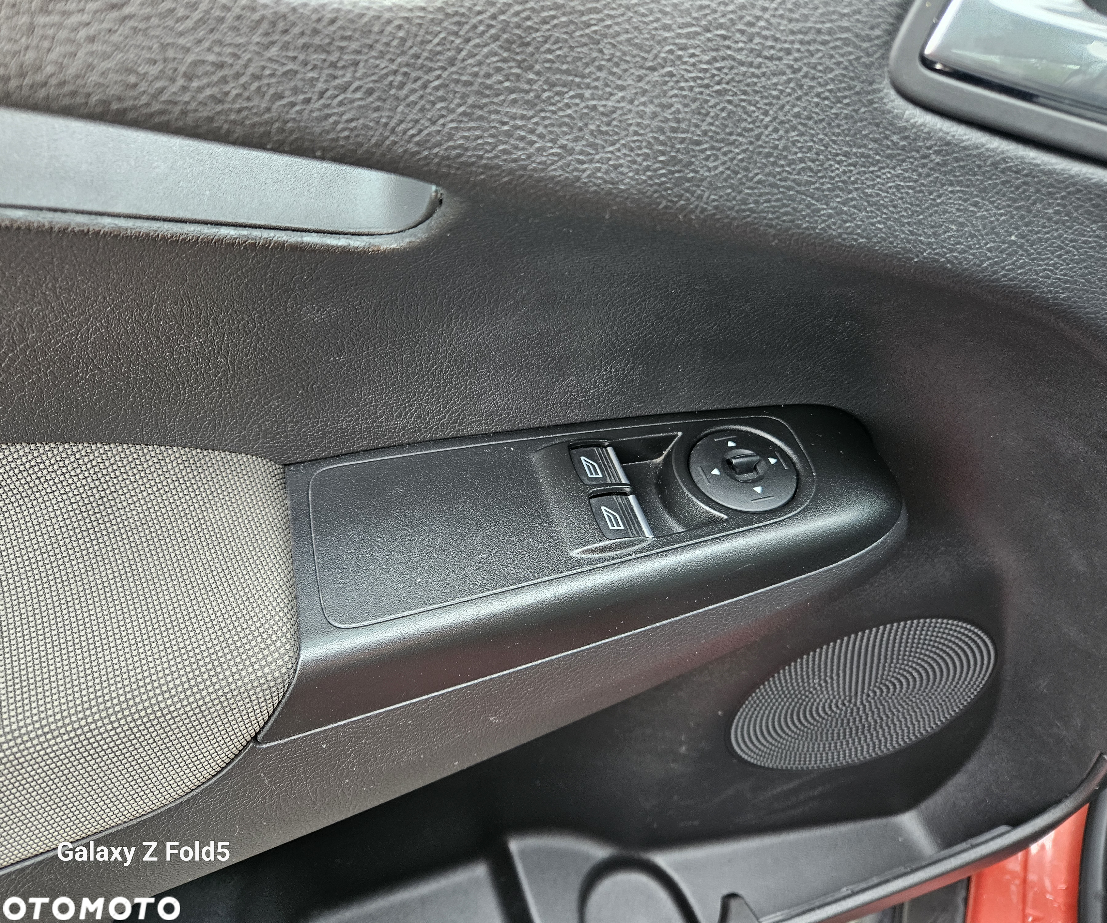 Ford Tourneo Courier 1.0 EcoBoost S&S Ambiente - 17
