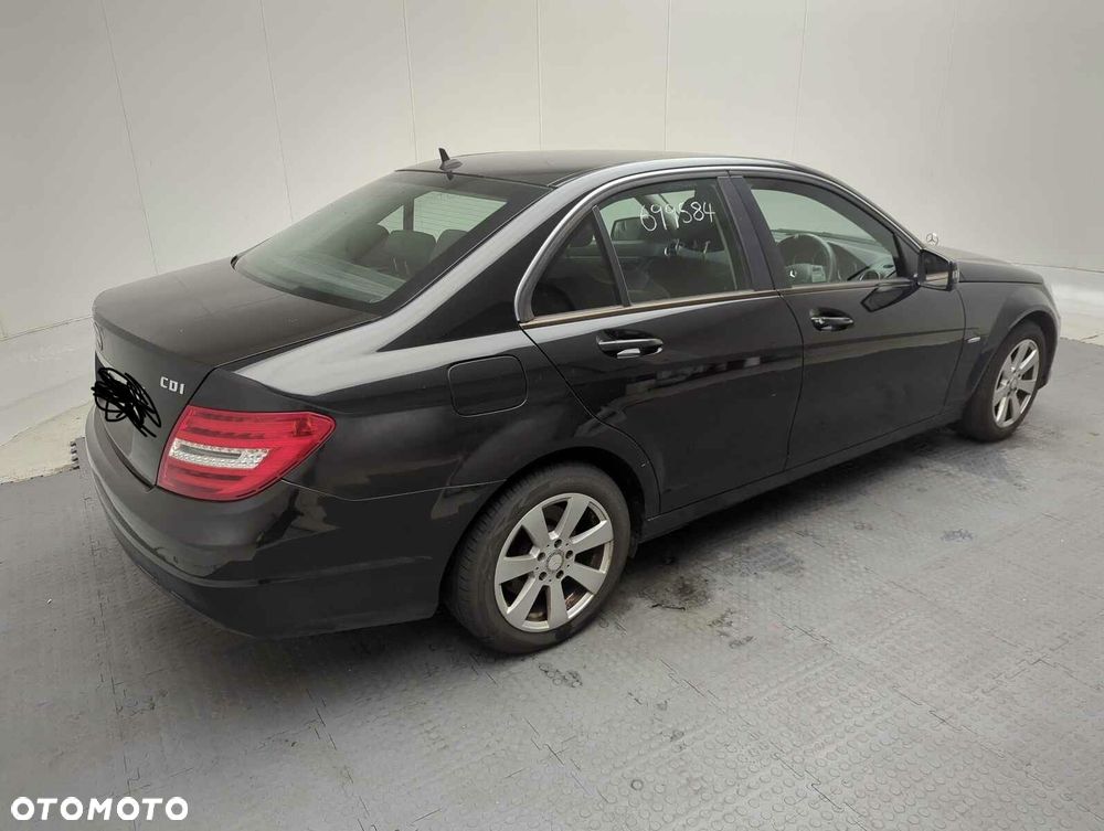 Mercedes-Benz Klasa C 220 CDI DPF (BlueEFFICIENCY) 7G-TRONIC - 4