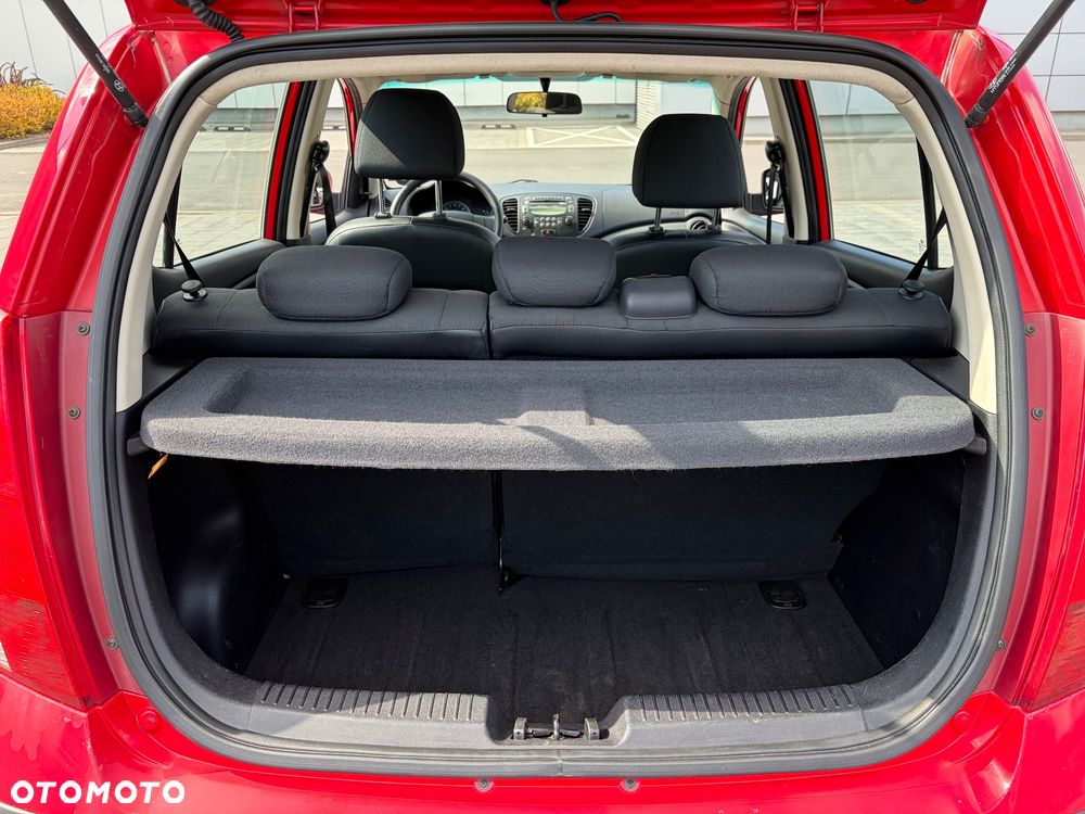 Hyundai i10 1.1 Edition Plus - 21