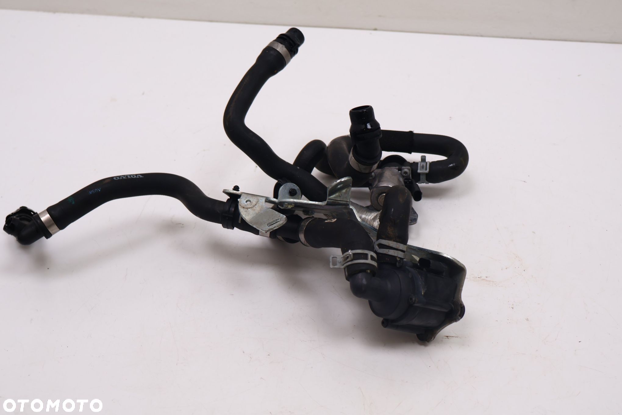 VOLVO V60 II 2.0 T6 PLUG IN HYBRID DODATKOWA POMPA WODY PRZEWODY 31368145, 31368146, 31686101 - 1