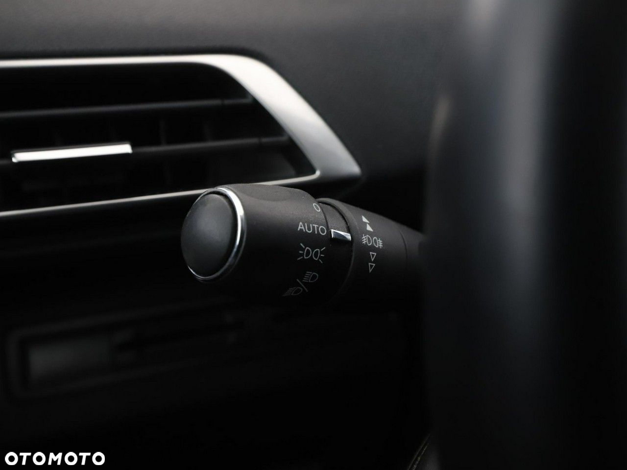 Peugeot 3008 1.5 BlueHDi Allure S&S EAT8 - 35