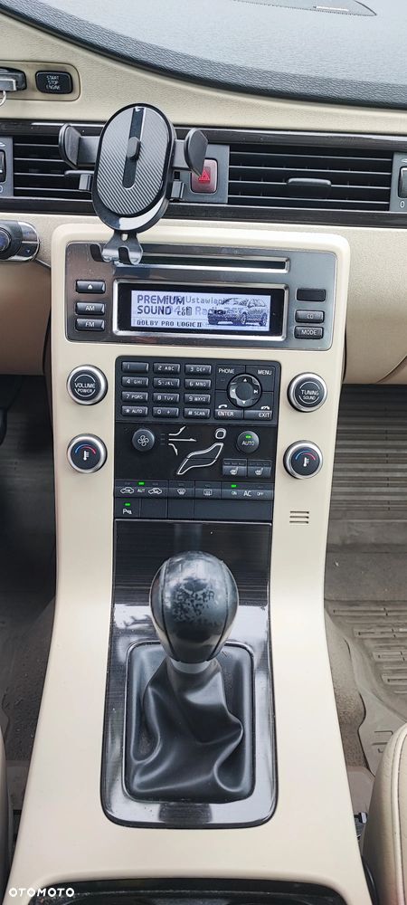 Volvo V70 2.0 Momentum - 33