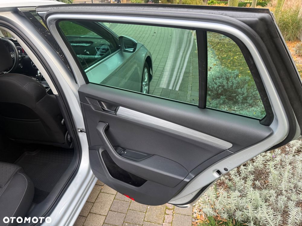 Skoda Superb 1.5 TSI Ambition DSG - 24