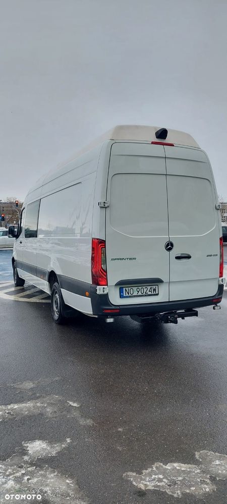 Mercedes-Benz Sprinter - 4