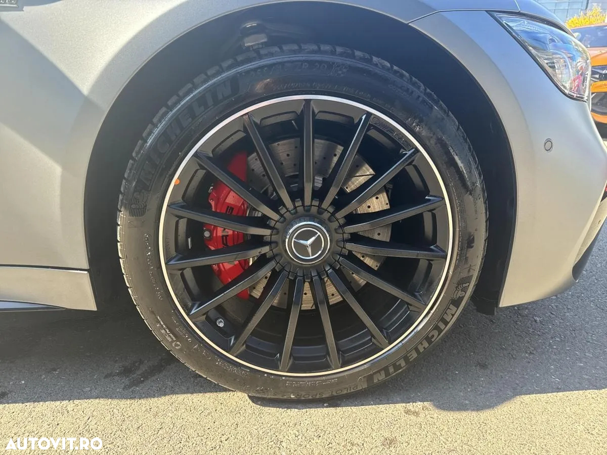 Mercedes-Benz AMG GT 53 4MATIC+ MHEV - 14