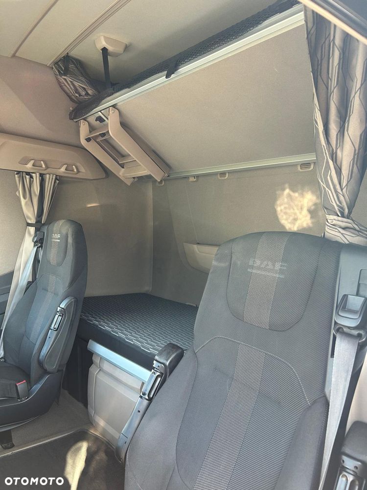 DAF XG - 16