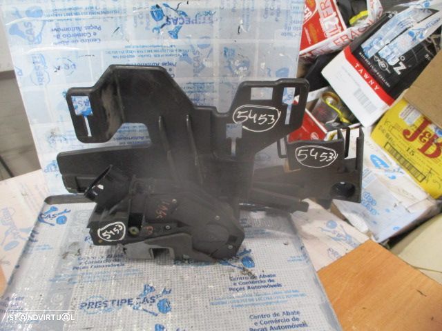 Fecho 8A6AA21812BF FORD FIESTA 6 FASE 1 2010 1.4TDCI 70CV 5P CINZA FD 4 PINOS - 2