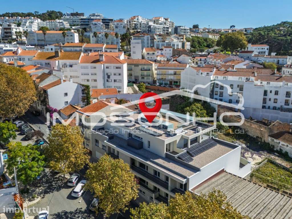 Apartamento T2, com garagem, na linda praia da Nazaré - Grande imagem: 2/11