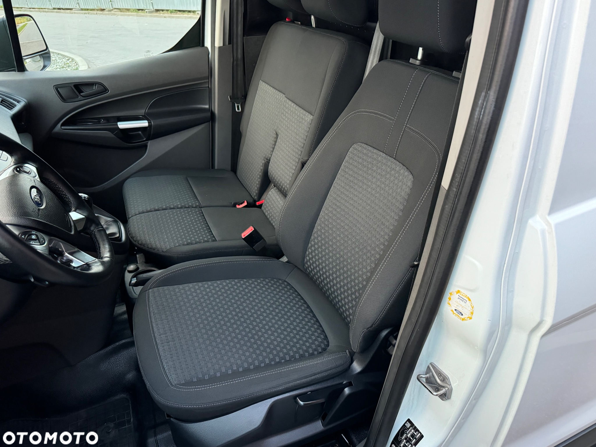Ford Transit Connect - 6